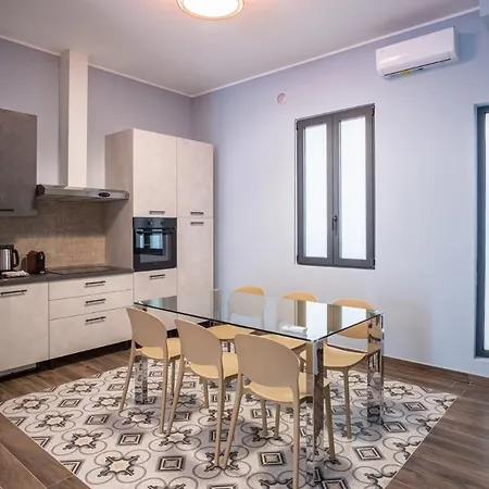 Palazzo Zippitelli Apartments Bari Extérieur photo