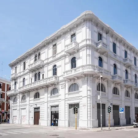 Palazzo Zippitelli Apartments Bari Extérieur photo